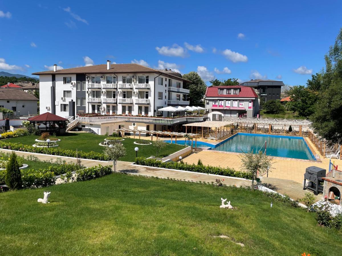 Hotel Elit Kirkovo  Exterior photo