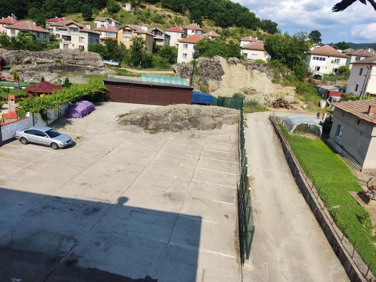Hotel Elit Kirkovo  Exterior photo